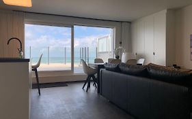 Ultra-Luxury Penthouse With A Generous Terrace And Breathtaking Sea View T71